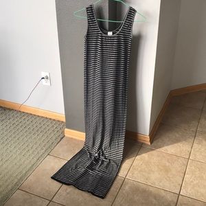 Maxi dress: Tees by Tina